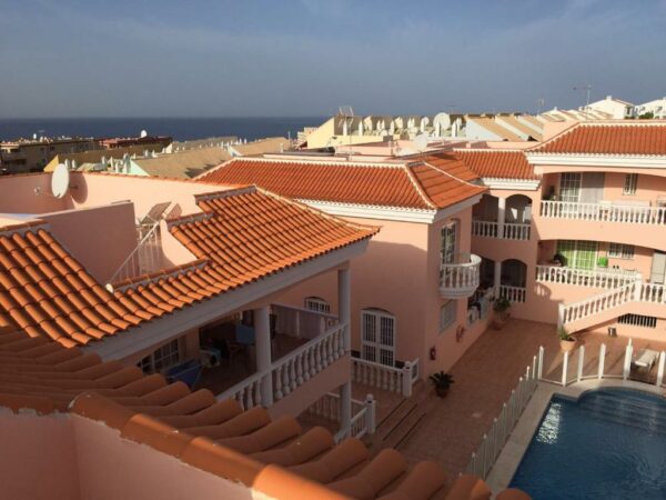 Piscina exterior Superior Apartment with Ocean View Callao Salvaje Calle el Tenique Atlantic Palace