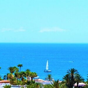 Terraza Parking gratuito Playa de Las Americas Sea Views Apartamentos Olympia Calle Venezuela