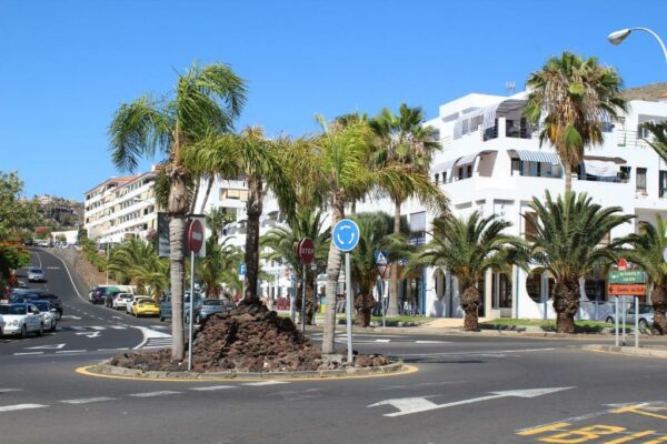 Los Cristianos Habitaciones para familias Apartamentos Funchal Jardín Parking gratuito