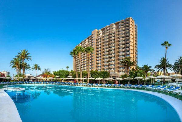 Sol Arona Tenerife Habitaciones para familias Gimnasio Parking gratuito Los Cristianos Avenida Juan Carlos I