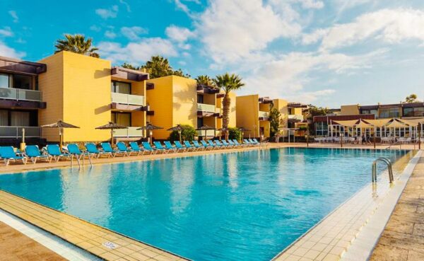 Traslado aeropuerto Habitaciones para familias Dias Magicos en Costa del Silencio Restaurante Calle Hercules