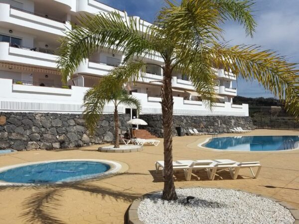 Piscina interior Tenerife PLAYA LA ARENA Habitaciones para familias