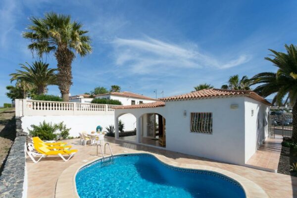 CASA AMARILLA sunny holiday home with heated pool Piscina exterior LA QUINTA HEIGHTS  AMARILLA GOLF