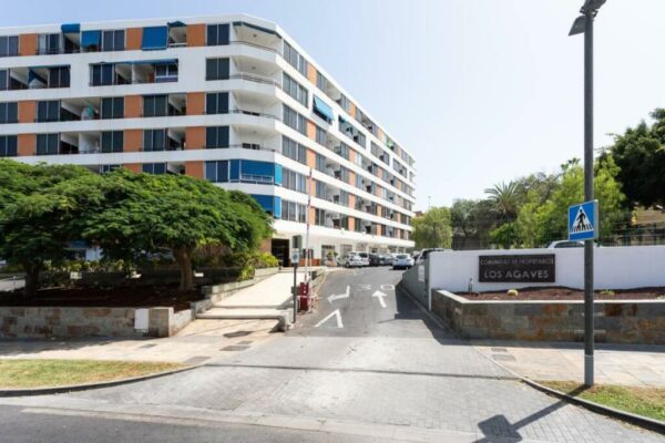 COZY APARTMENT PLAYA LAS AMERICAS Parking privado Playa de las Américas Calle Venezuela