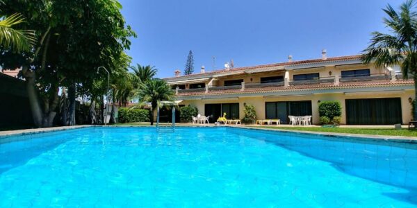 Elegant and Peaceful Aparments with Pool and Garden Jardín Puerto de la Cruz Calle Doctor Rafael Folch  Ap2 (Tonnies)