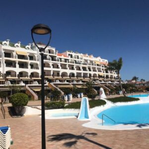 Habitaciones libres de humo Rocas del Mar holiday apartment Costa del SilencioRelax y naturaleza Piscina exterior Bar Calle Zeus