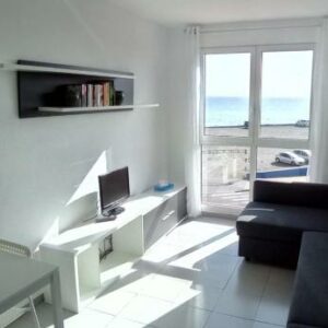 Un dormitorio frente playa El Medano