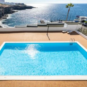 Piscina exterior The Blue Anchor SPECTACULAR SEA VIEW Situado frente a la playa Wi-Fi gratuito Callao Salvaje Calle la Lava Complejo el Ancla