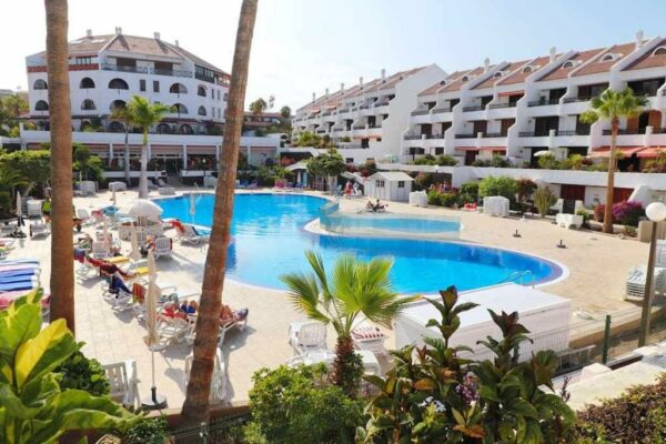 Wi-Fi gratuito Parking gratuito Piscina exterior Playa de las Américas Parque Santiago I 222 by Tenerife Rental & Sales Avenida Rafael Puig Lluvina