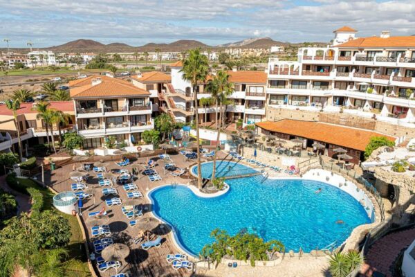 Habitaciones para familias Traslado aeropuerto Golf del Sur - Apartamento con balcón y vistas al mar - As de Casas