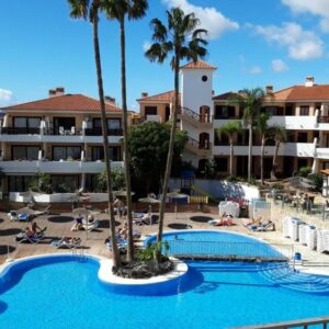 San Miguel de Abona Apartment with pool and gardens near the coast Habitaciones libres de humo Adaptado personas de movilidad reducida Avenida J.M. Galván Bello