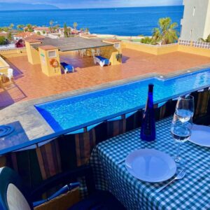 Apartamento con piscina en la Playa de Arena Parking gratuito Calle Alfonso Ferrer  bloque