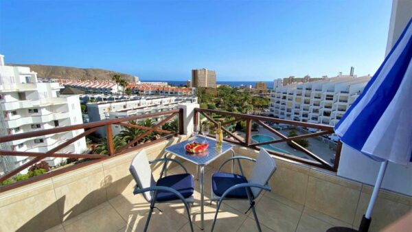 Los Cristianos Bar Terraza Calle Bucarón - Edificio San Marino