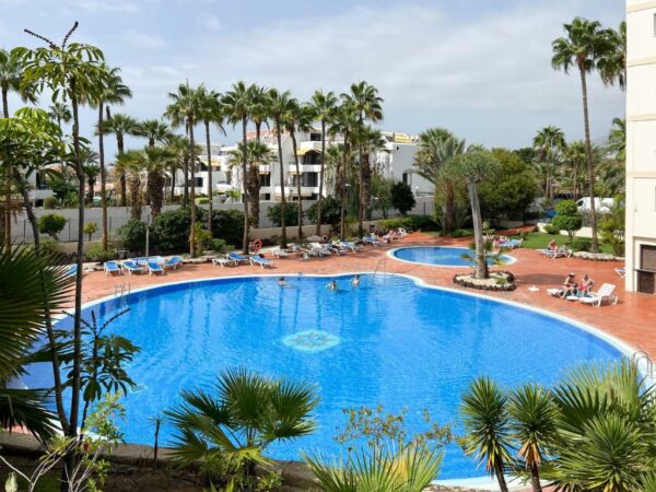 Restaurante Stuudiokorter Las Americases Jardín Habitaciones para familias Playa de las Américas Avenida Santiago Puig