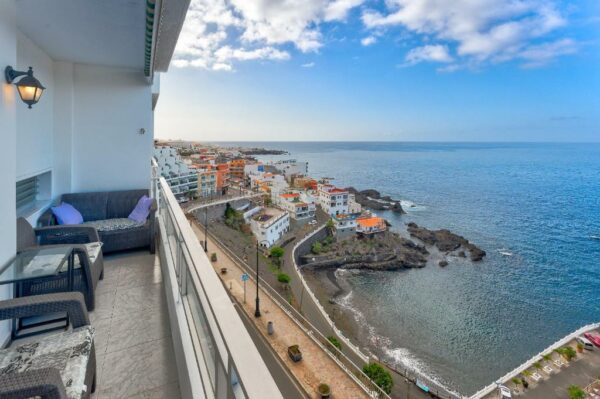 Puerto de Santiago Traslado aeropuerto Incredible Sea & Mountain View AirCon Front Line of Atlantic Ocean Avenida Quinto Centenario