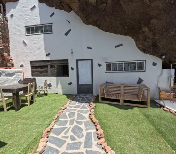 Cueva rural " Old London " with Jacuzzi and swimming pool Terraza Calle Guayte Alto