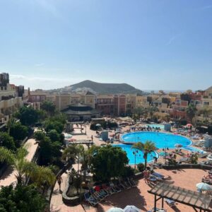 Sunny Apartment & Heated pool Habitaciones para familias Jardín Calle Meandro