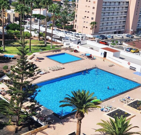 Terraza Piscina Calle Guatemala