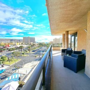 Newly reformed 2 bedroom apartment in the center of Los Cristianos Terraza