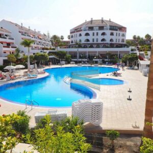 Parque Santiago I 242 by Tenerife Rental & Sales Wi-Fi gratuito Piscina exterior Playa de las Américas Avenida Rafael Puig Lluvina 34b