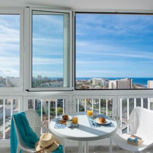 Terraza Jardín Habitaciones para familias 10D. Enchanting Apartment in Las Americas Playa de las Américas