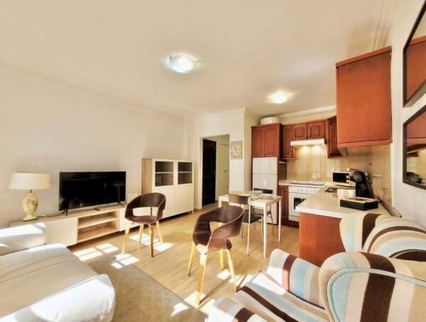 Miranda Apartment with FREE PARKING Wi-Fi gratuito Calle Benjamin J.Miranda planta