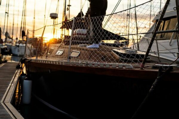 The Captains Locker - 30ft Yacht Bar