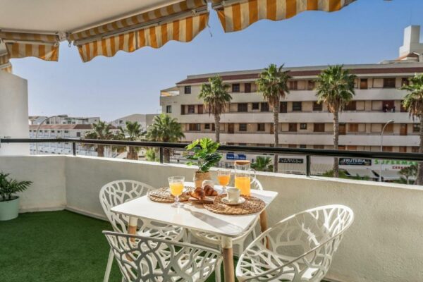 SUMMERLAND LUXURY APARTMENT lN LOS CRISTIANOS Habitaciones libres de humo