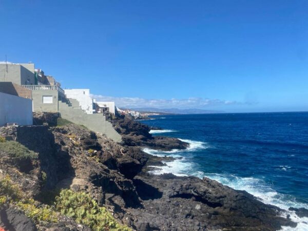 Parking gratuito Santa Cruz de TenerifePlayas Zona privada de playa Terraza Casa Gran Danés Calle Toninas