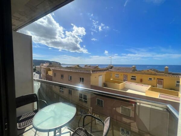 Ascensor In the center of Los Cristianos Parking gratuito Los Cristianos