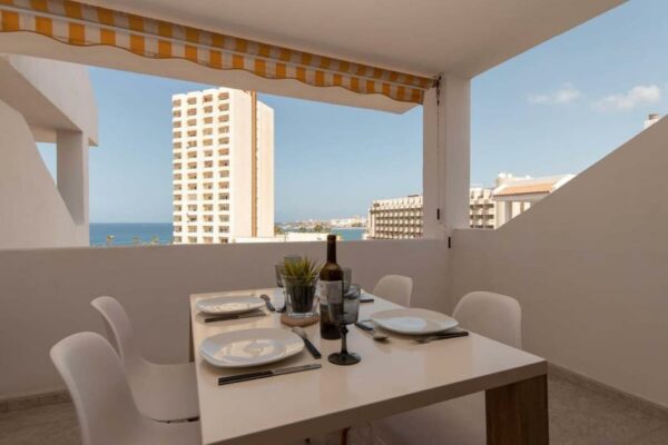 Ascensor Paloma Beach 10 - One Bed with sea view and wifi internet Wi-Fi gratuito Los Cristianos Avenida Juan Carlos I