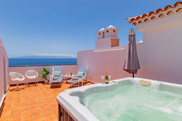 Penthouse Apt With Jacuzzi By Dream Homes Tenerife Puerto de Santiago Parking gratuito Calle Alfonso Ferrer