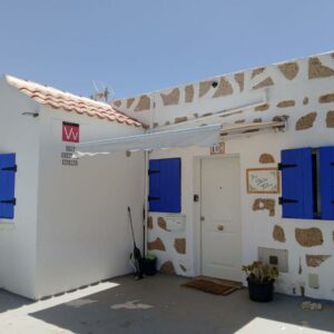 La Casita Ma Petite Folie Tenerife Parking gratuito Santa Cruz de TenerifePlayas Calle Canales Altas Cruz de Tea