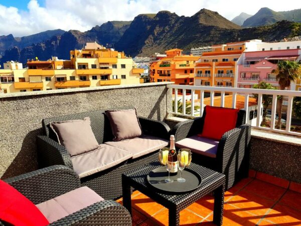 Modern Apartment in Puerto de Santiago 65 sqm Mountain View Calle la Tosca