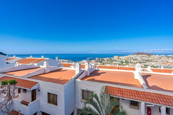 Los Cristianos Cozy Port Royal Margot Sunset View Home by LoveTenerife Piscina exterior Jardín