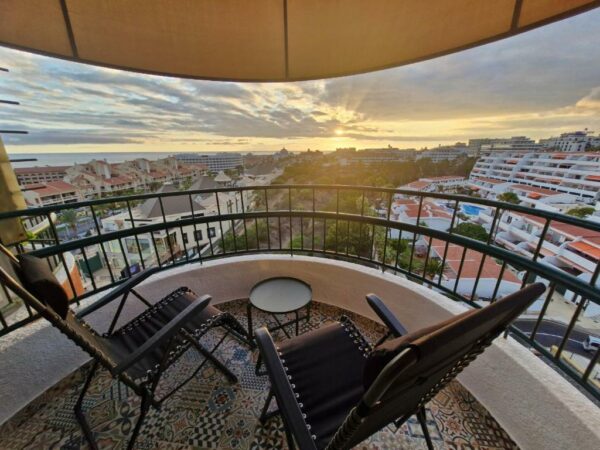 dos restaurantes Torres del Sol 9th floor Teide and Atlantic view - Las Americas Jardín Habitaciones para familias Calle Nordica