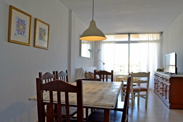 Parking gratuito Terraza Alquilaencanarias-Medano Lagos de Miramar I Traslado aeropuerto